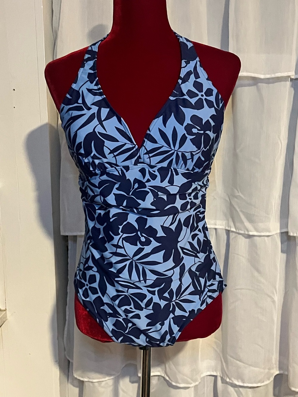 New Lands’ End Women’s Blue Tropical Print Halter One Piece Swimsuit (16)
